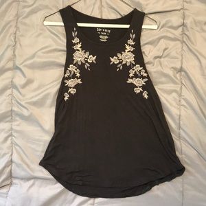 American Eagle embroidered top